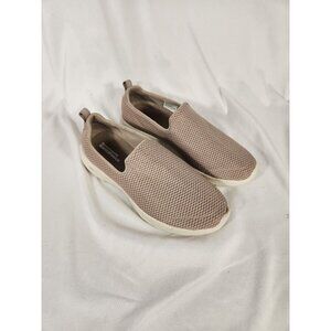 Sketchers Goga Max gen 5 Slip On Comfort Shoe Beige Us/10